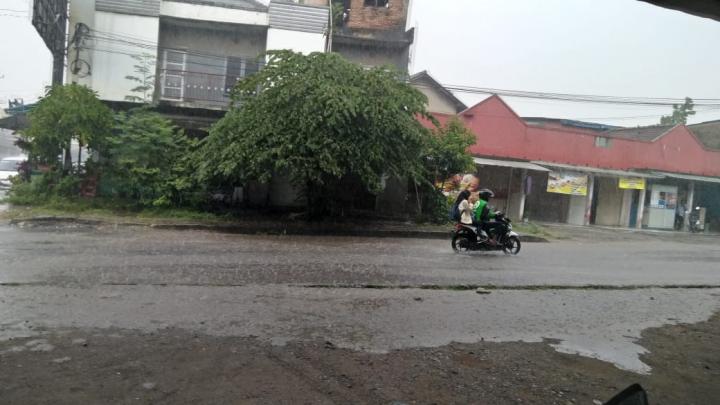 BMKG: Masih Berpotensi Terjadi Hujan Sedang-Lebat Jumat 7 Januari 2021
